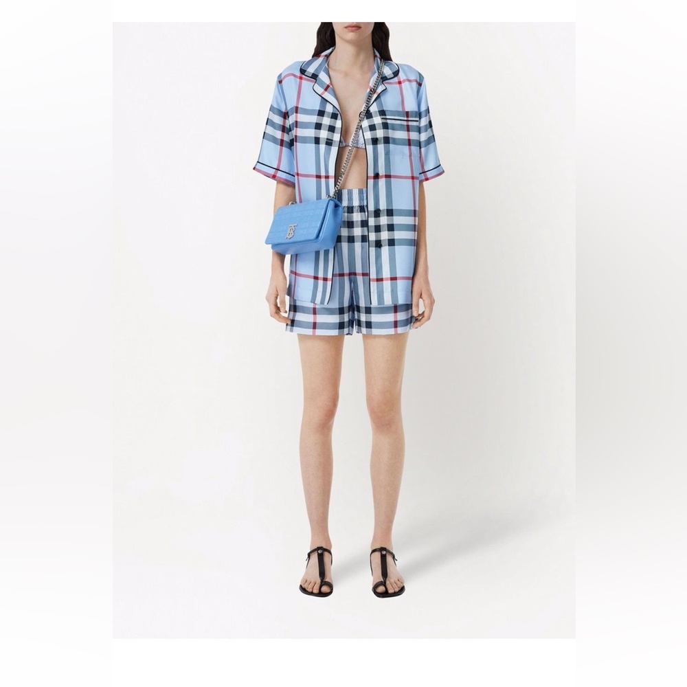 BURBERRY SHORTS - Picture 3 of 6